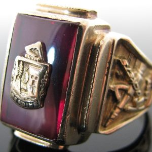 Gents 10K Gold College Class Ring