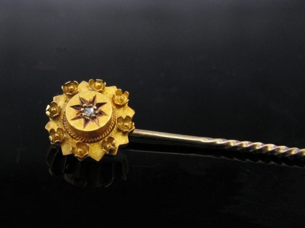 Antique Victorian 15k Pin Etruscan Style