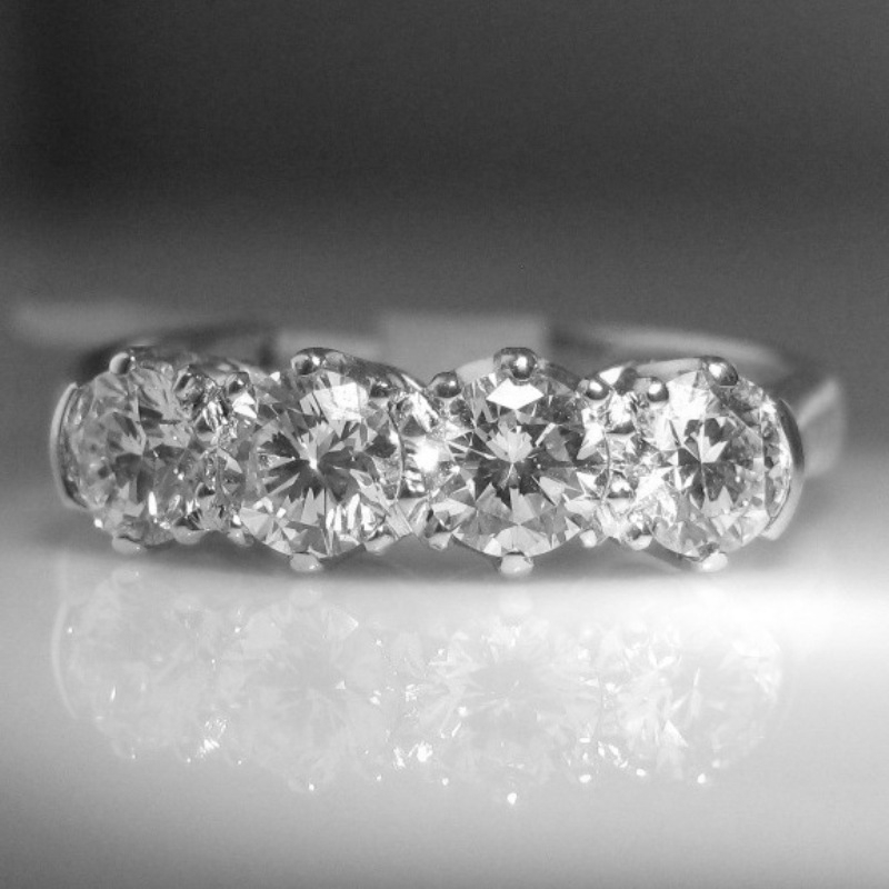 Oval cut center stone engagement ring designs | CustomMade.com