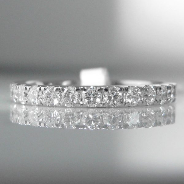 18k White Gold Diamond Ring