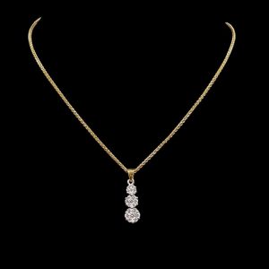 Diamond Drop Cluster Pendant in 18k Gold