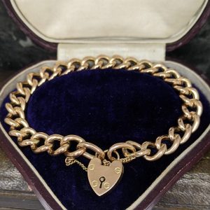 Antique Curb Link Bracelet in 9k Gold - 7.75"