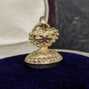 Vintage Decorative Fob in 9k Gold