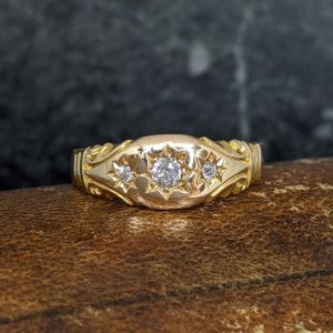 Antique Diamond Ring in 18k Gold - 1876!
