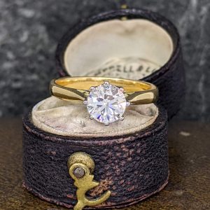 Diamond Solitaire Ring in 18k Yellow Gold and Platinum - 0.95cts