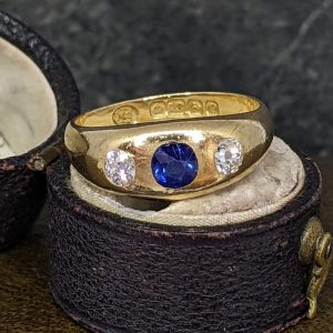 Antique Sapphire and Diamond Ring in 18k Gold - 1914
