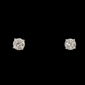 Beautiful Diamond Stud Earrings in 18k Gold - 2.05cts
