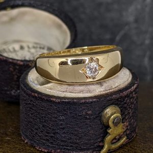 Antique Diamond Set Ring in 18k Gold - 1912