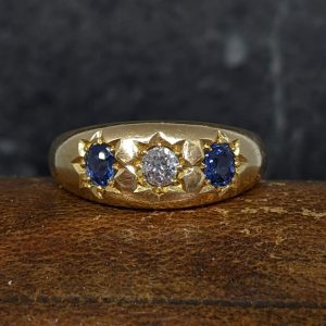 Antique Sapphire and Diamond Ring - 18k Gold