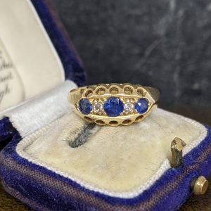 Antique Sapphire and Diamond Ring in 18k Gold - 1918