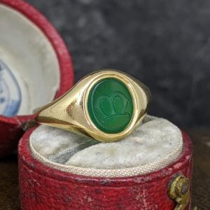 Antique Engraved Signet Ring in 18k Gold - 1925