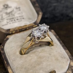 Vintage Two Stone Diamond Twist Ring in 18k Gold