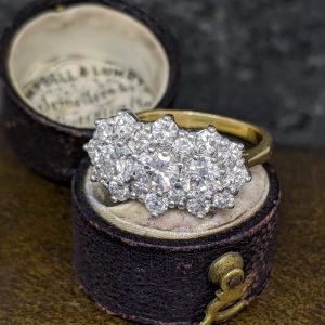Vintage Diamond Cluster Ring in 18k Gold- 2.5cts