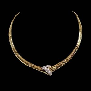 Stunning Vintage Diamond Necklace in 18k Gold