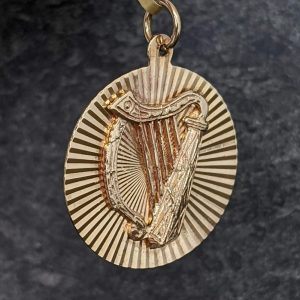 Vintage Harp Charm in 9k Gold