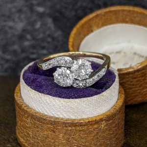 Antique Two Stone Twist in 18k Gold and Platinum - 1.1cts