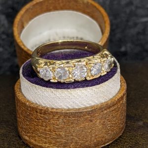 Victorian Style Five Stone Diamond Ring in 18k Gold - 0.85cts