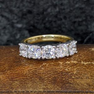 Five Stone Diamond Ring in 18k Gold and Platinum - 2cts