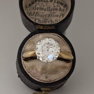 Outstanding 2.9ct Old Cut Diamond Solitaire in 18k Gold