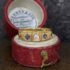 Antique Sapphire and Diamond Ring in 18k Gold -1899