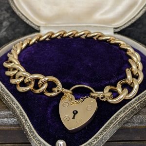 Vintage Heavy Curb Link Bracelet in 9k Yellow Gold - 1972